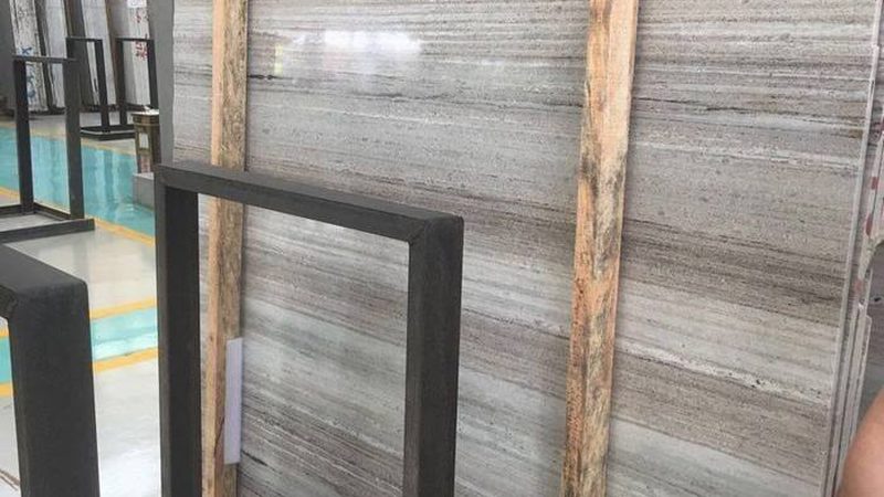 芝麻白花岗岩盲道砖：不只是价格，更需关注其品质与性能**